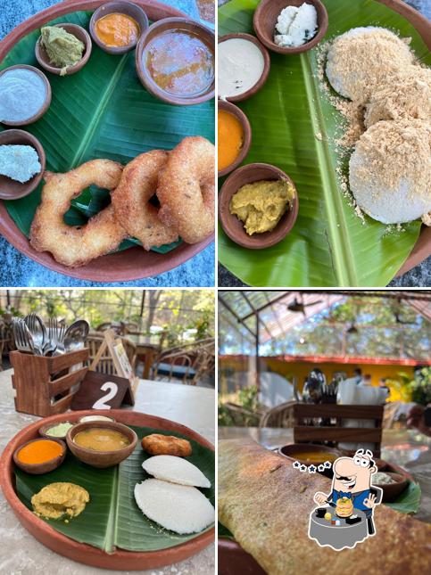 Food at Minapattu ( Dosa Place )