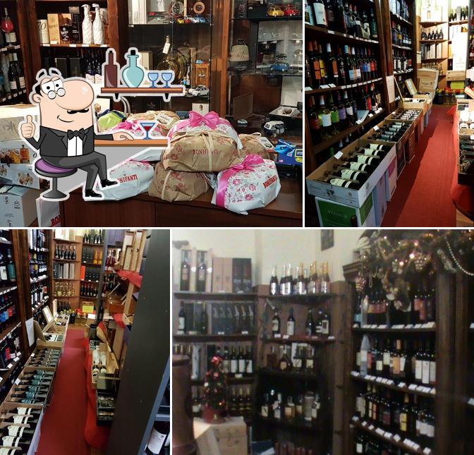 Gli interni di Enoteca Enos Trepuzzi –Vini sfusi e Imbottigliati -Grappe -Prodotti tipici - e commerce