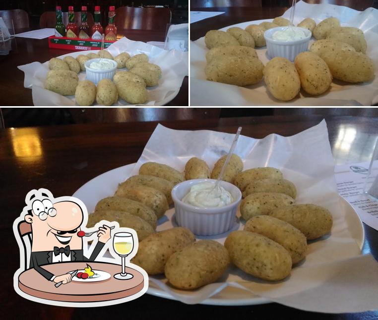 Comida em Clover Pub