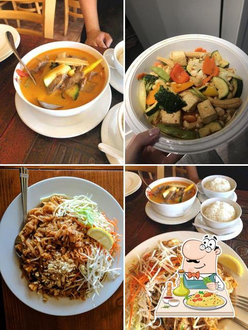 Plats à Thai-Isaan Cuisine and Café