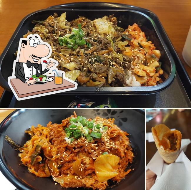 Platos en Mashitá Korean Food