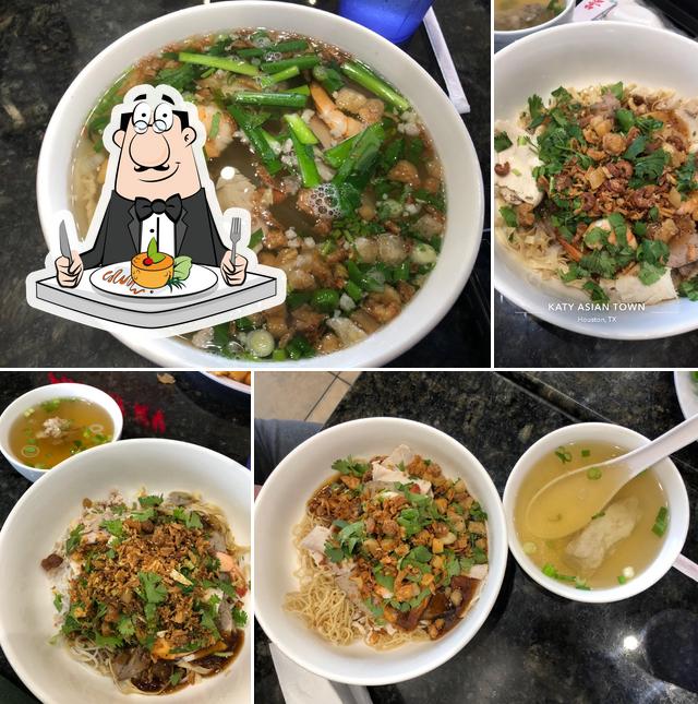 Phanh Ky Asian Noodle House, 23119 Colonial Pkwy Suite C11 in Katy