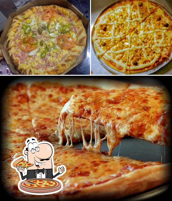 Попробуйте пиццу в "Churrascaria Restaurante e Pizzaria J.R. Zezinho - João XXIII"