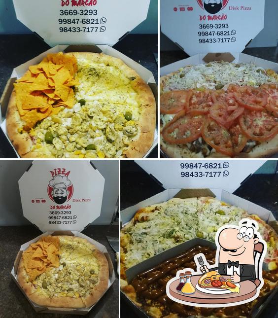 Peça diferentes tipos de pizza