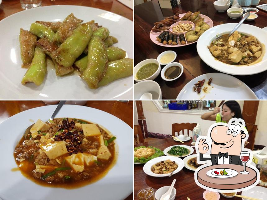 Блюда в "Kwang Garden Restaurant 美速广东饭店"