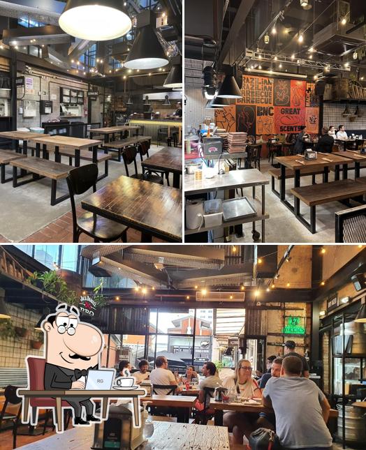 Veja imagens do interior do Bark & Crust