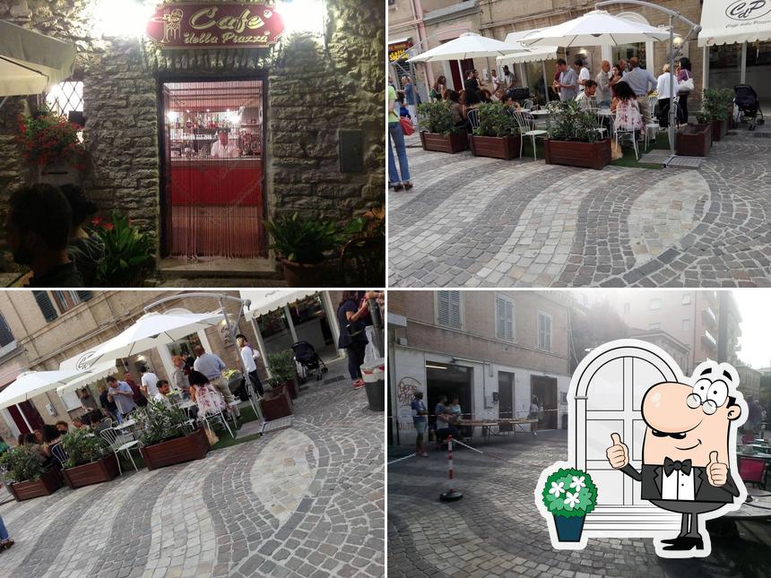 Gli esterni di "Caffè Della Piazza" di Marsiglia Monica & C