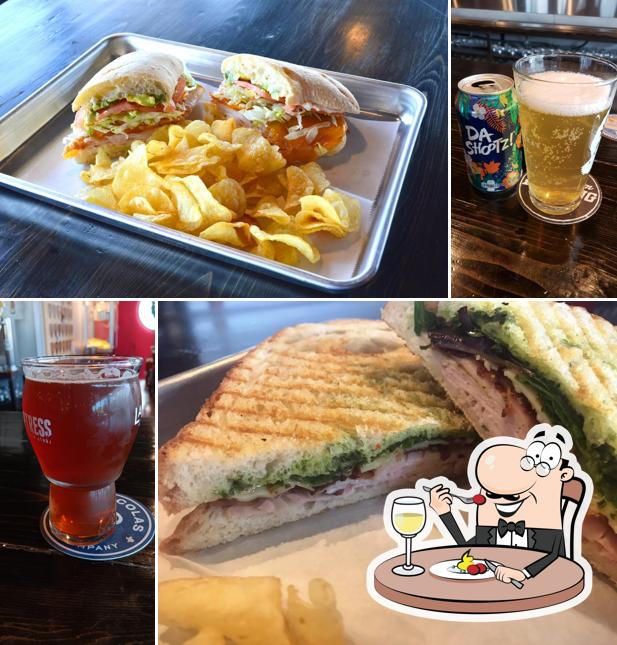 Guitars & Growlers Richardson in Richardson Restaurant menu and reviews