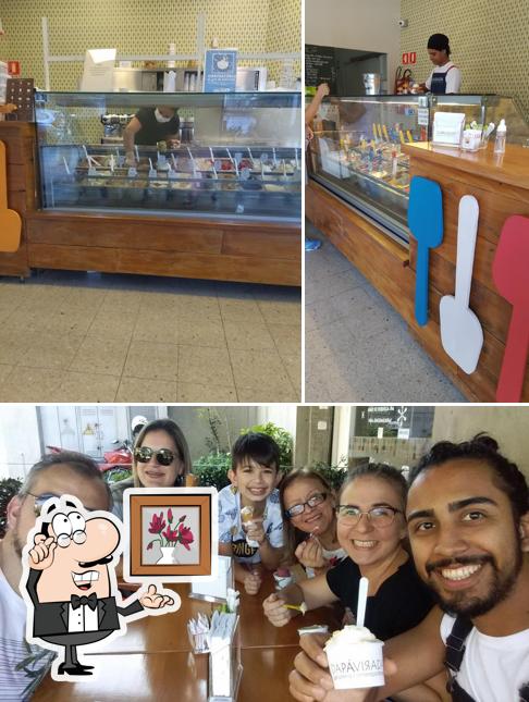 O Da Pá Virada Gelateria Butantã se destaca pelo interior e mesa de jantar