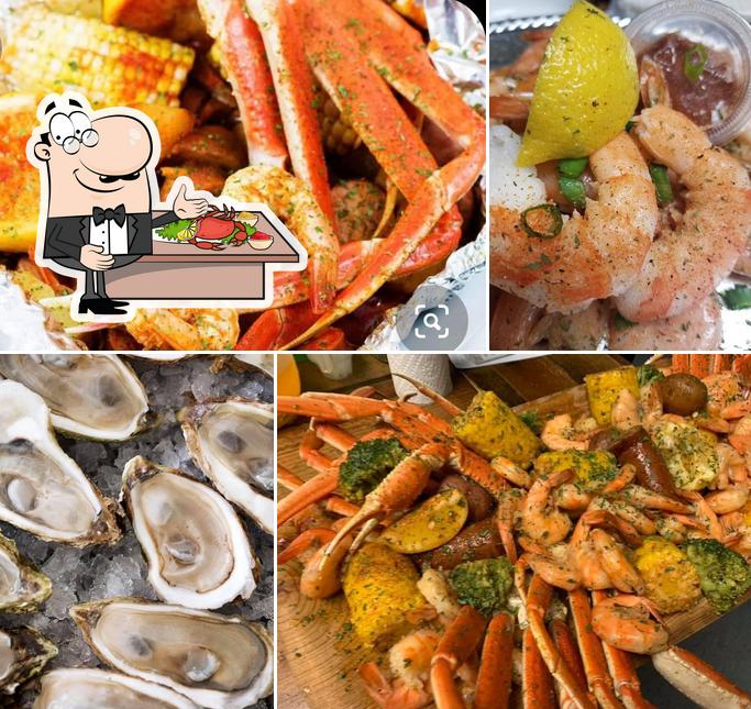Get various seafood dishes offered by Joie's Cajun Restaurant