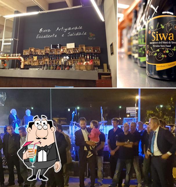 Questa è la immagine che mostra la bevanda e interni di Bistro Pausa Café
