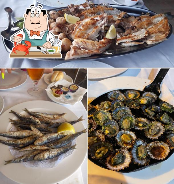 Try out seafood at Restaurante La Marisma