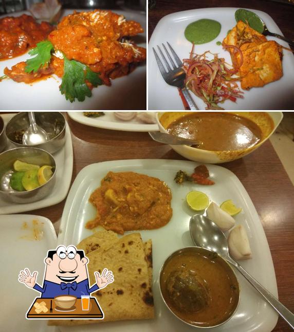 Food at The Maratha Veg Restaurant : Maharastrian Thali in Pimple Gurav : Jain Thali in Pimple Gurav : Veg Thali in Pimple Gurav