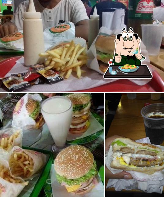 Comida em Ric Burguer