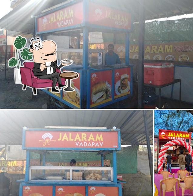 Jalaram Vadapav Adipur ( Bhuj )