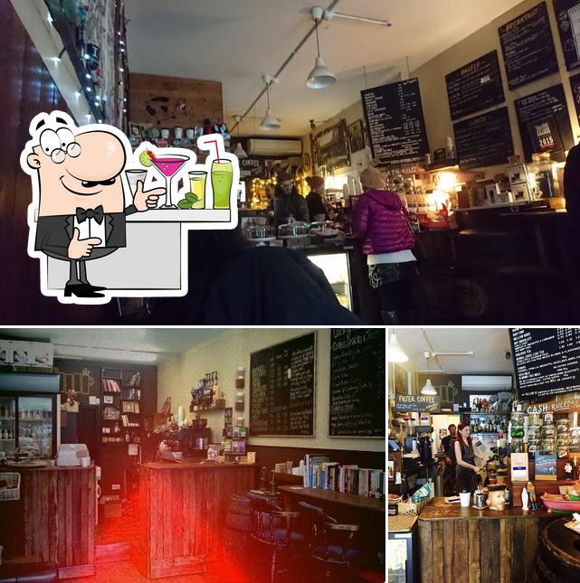 The Waiting Room Coffee Bar, 134 Deptford High St in London Restaurant menu and reviews