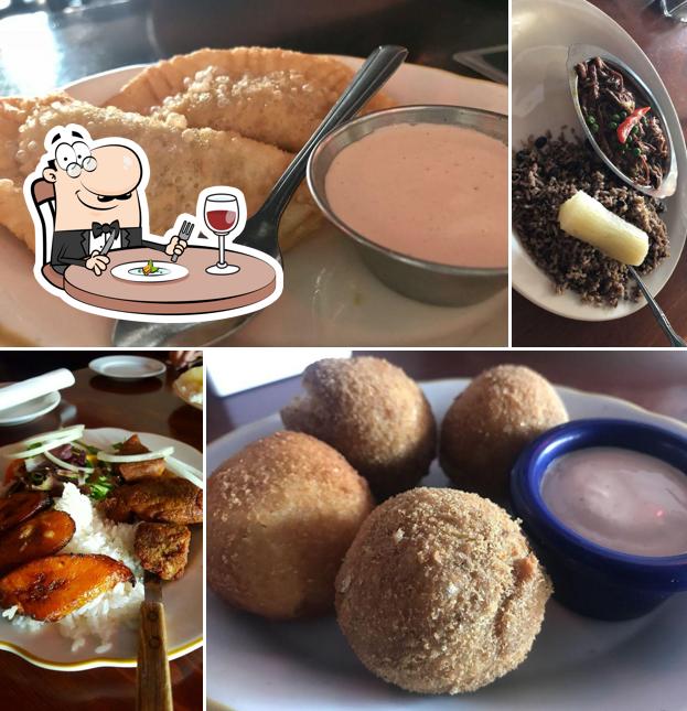 El Criollo Cuban Bar & Grill in Burbank Restaurant menu and reviews