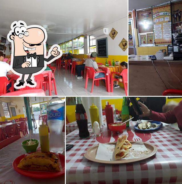 Restaurante Quesadillas "El Gallo", Piedras Negras, avenida lázaro