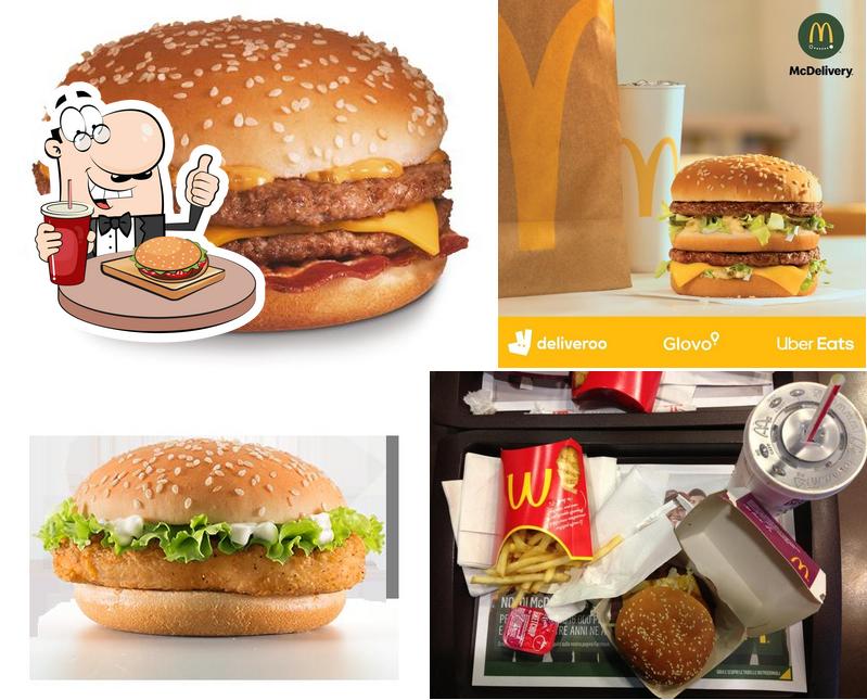 Prova un hamburger a McDonald's Piazza Argentina