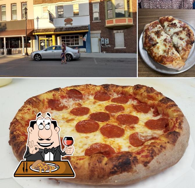 Blue and Gold Pizza in Veedersburg Restaurant menu and reviews