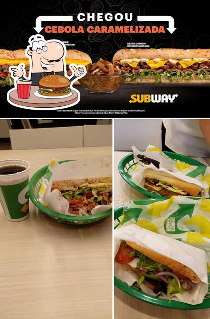 Experimente um hambúrguer no Subway