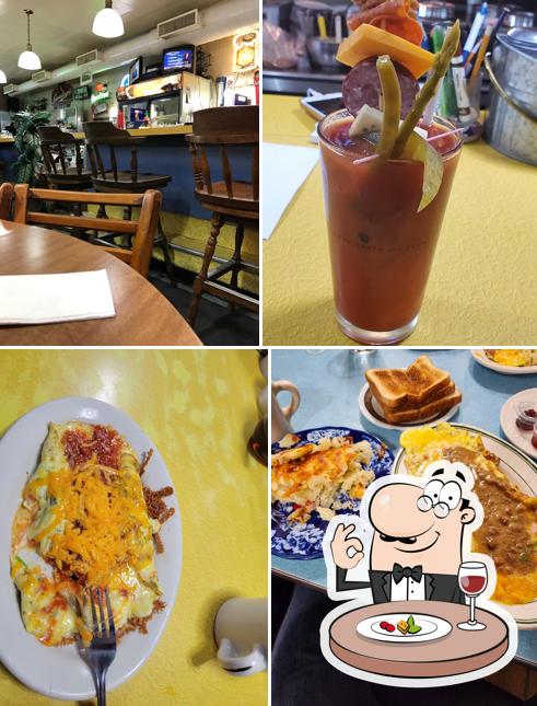 Chili John's Cafe in Beaver Dam Restaurant menu and reviews