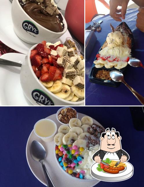 Comida em Gryk sorvete e açaí