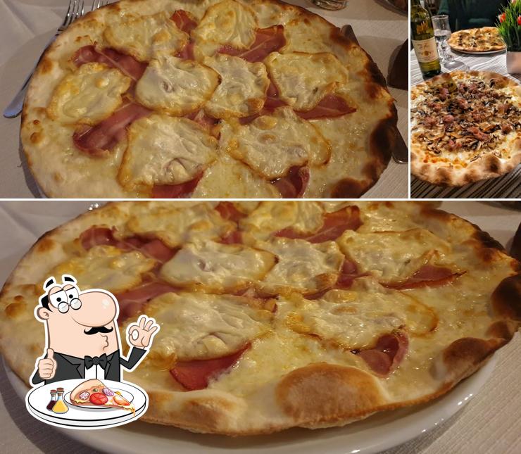 Prenditi una pizza a Ristorante La Sabina Romana