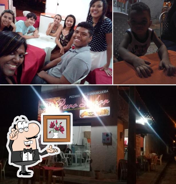 O interior do Pizzaria Puro Sabor - Por trás do D'Frango