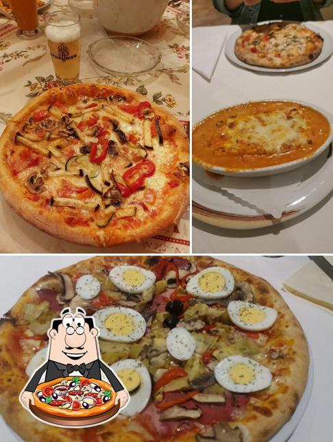 Order pizza at Trattoria Mare e Monti