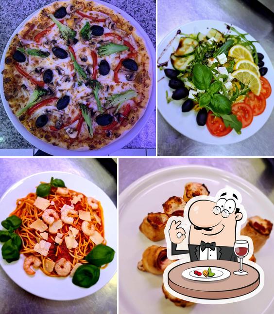 Еда в "Sara Döner & Pizza"