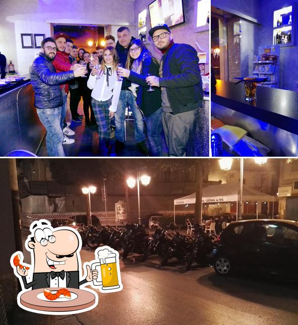 Puoi goderti un rinfrescante bicchiere di birra chiara o scura