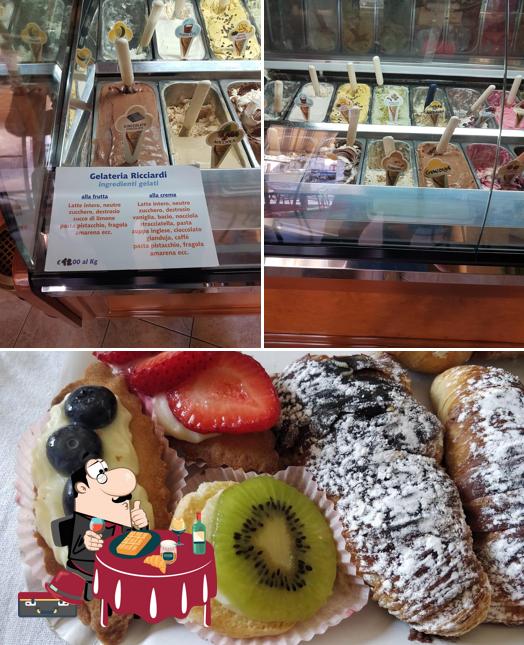 Bar Pasticceria Gelateria Ricciardi offers a variety of sweet dishes