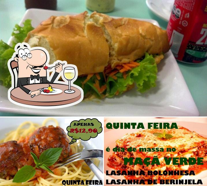 Comida em Maçã Verde