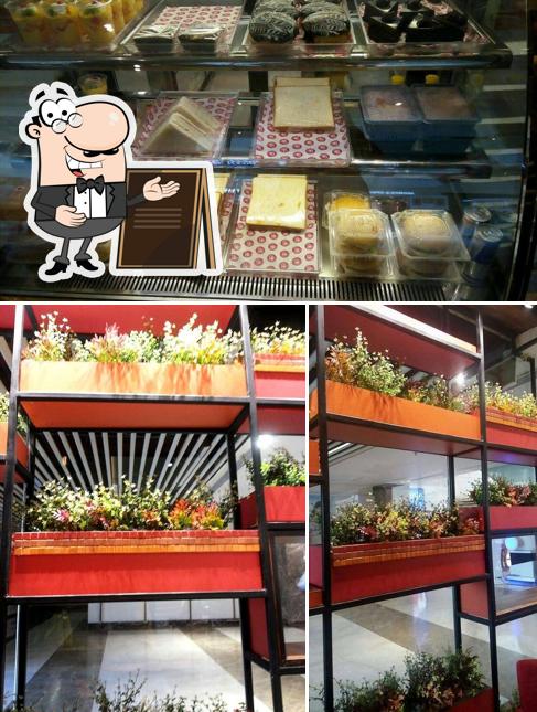 HUDSON CAFE is distinguished by exterior and food