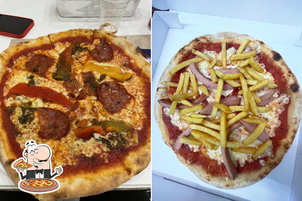 A La Calabrisella, puoi provare una bella pizza