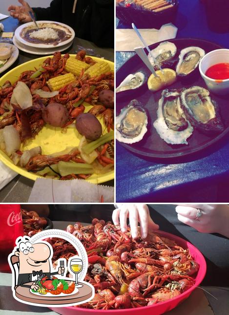 Попробуйте блюда с морепродуктами в "Smitty's Seafood"