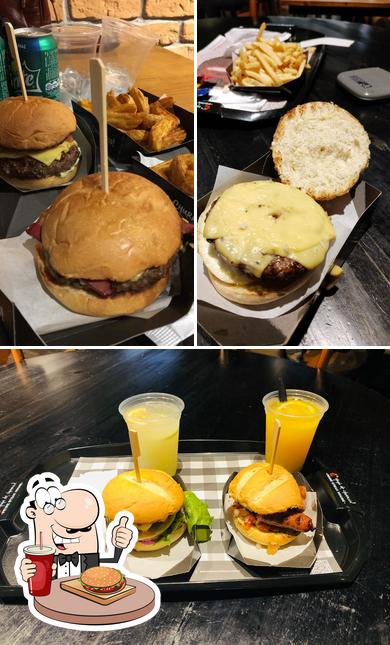 Os hambúrgueres do Restaurante Mania de Churrasco! Prime Steak & Burger irão satisfazer uma variedade de gostos