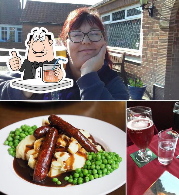 Decoy Tavern, Beccles Road in Fritton British restaurant menu and reviews