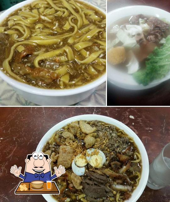 Food at Andy's Famous Batangas Lomi & Bulalo