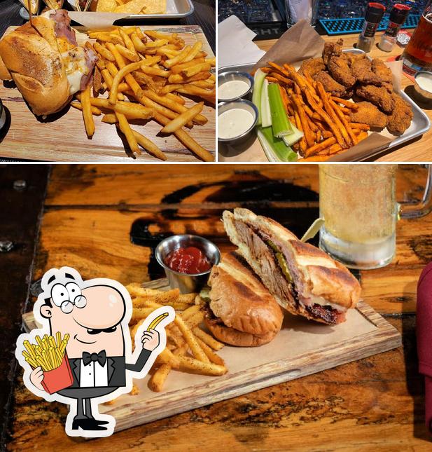 Twin Peaks in Fargo Restaurant menu and reviews