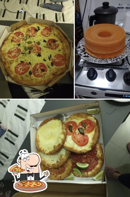 Experimente pizza no Dom Esfihas