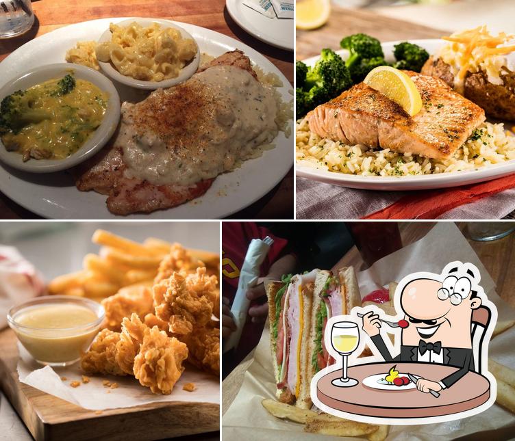 Cheddar's Scratch Kitchen, 11895 Gateway Blvd W in El Paso Restaurant