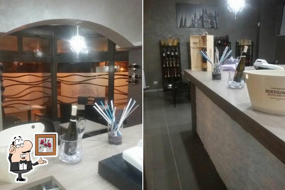 Dai un'occhiata agli interni di Enoteca Le Bollicine