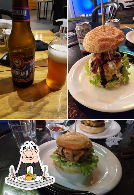 A imagem do St. Burger’s comida e cerveja