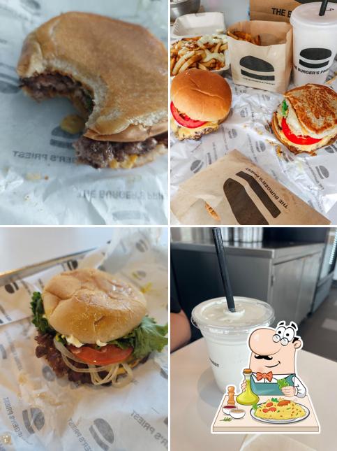 Еда в "The Burger's Priest"