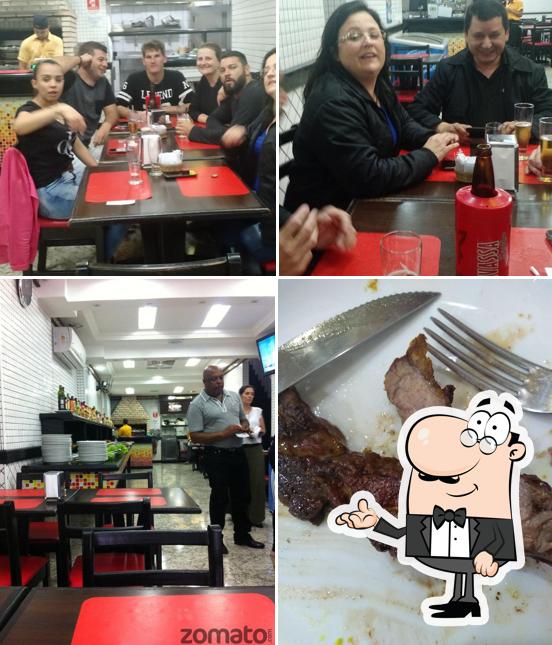 O interior do Timbiras Grill & Chopp