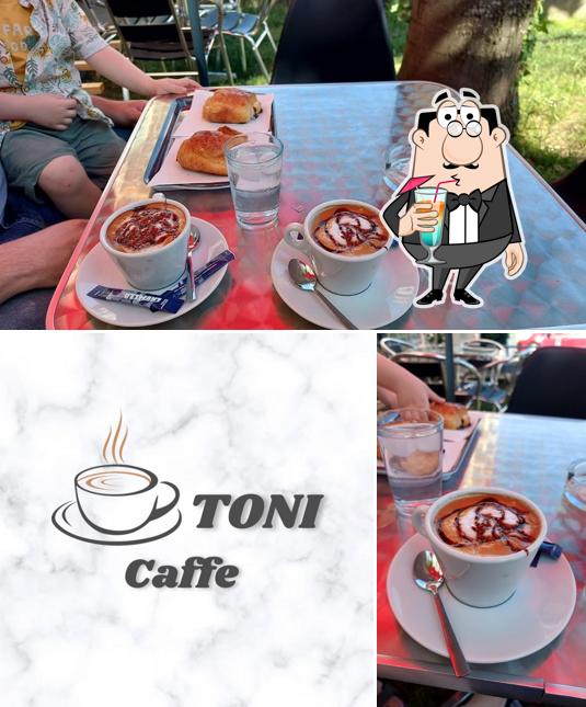 Café Toni se distingue por su bebida y comida