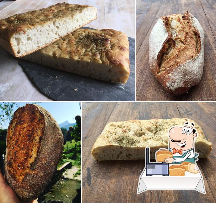 Fournil Mendi Lore, pain en pré commande, appelez avant de passer pour savoir s'il reste du pain!