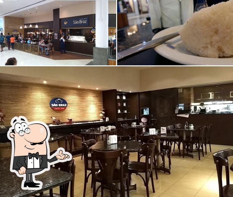 A imagem da interior e comida no Coffee Shop São Braz